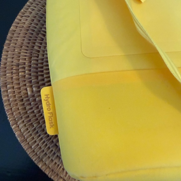 Hydro Flask Vibrant Yellow Tote - Picture 4 of 9